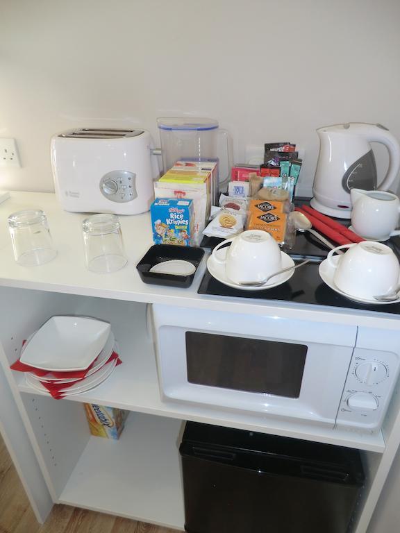 Coombe Dale Accommodation Lulsgate Bottom Habitación foto